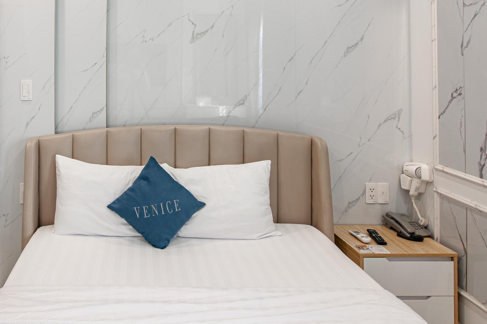 Venice 1 Hotel Ho Chi Minh-stad Buitenkant foto