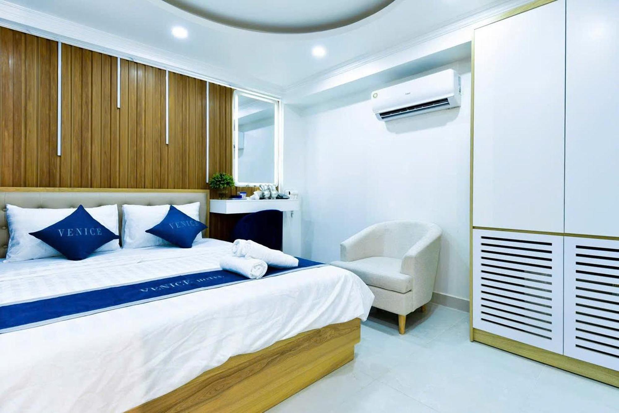 Venice 1 Hotel Ho Chi Minh-stad Buitenkant foto